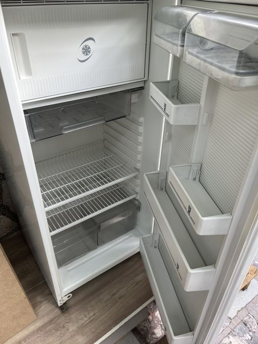 хладилник горна камера