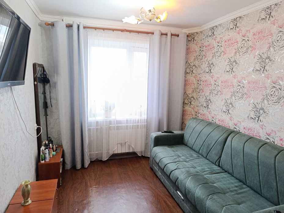 Продам 2-х комнатную  на Язева