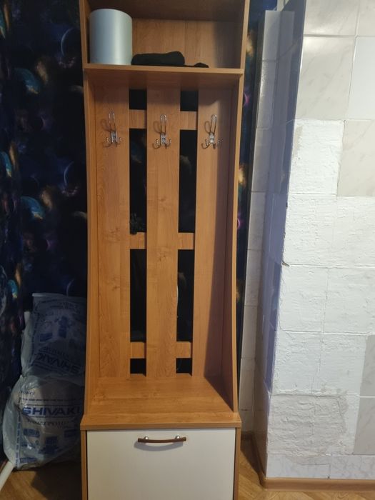 Продам вешалку в отличном состоянии