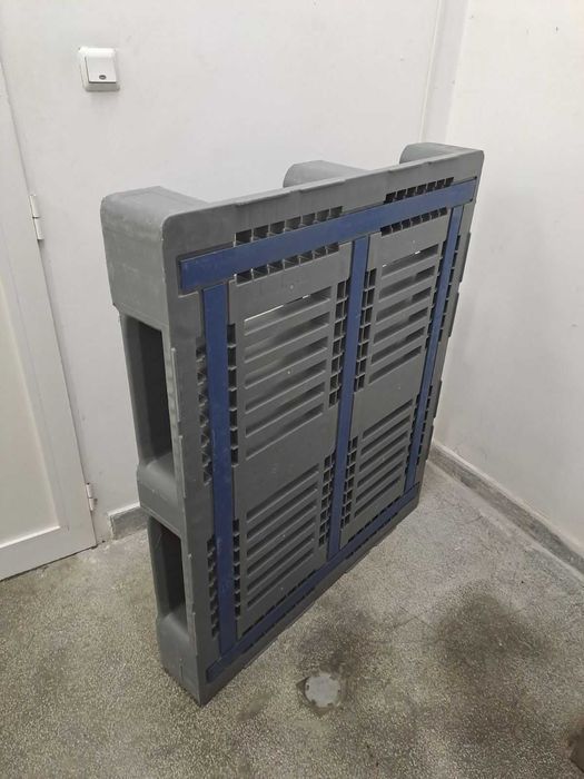 Пластмасови палета CREAMER