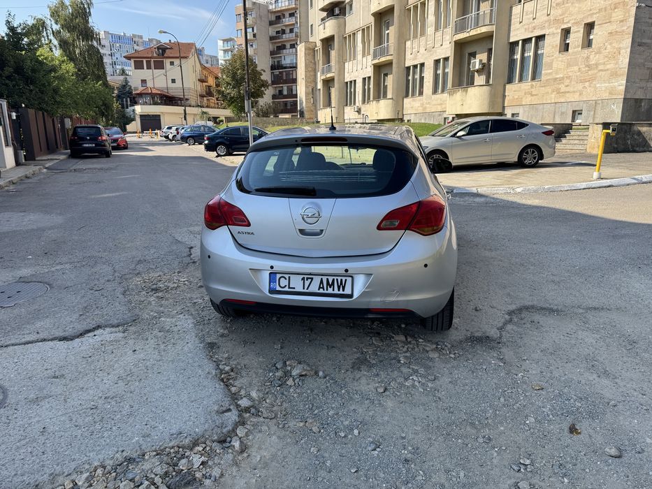 OPEL Astra 2011 — imagine 4