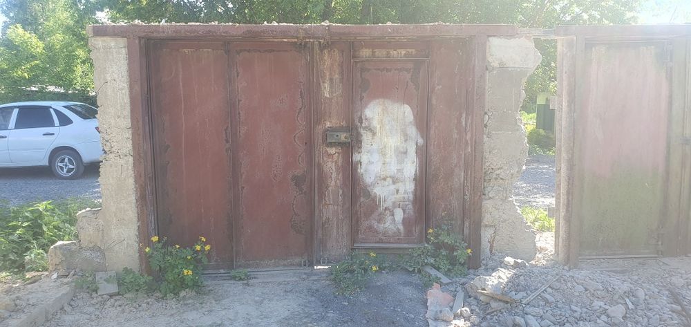 Продам гаражние ворота