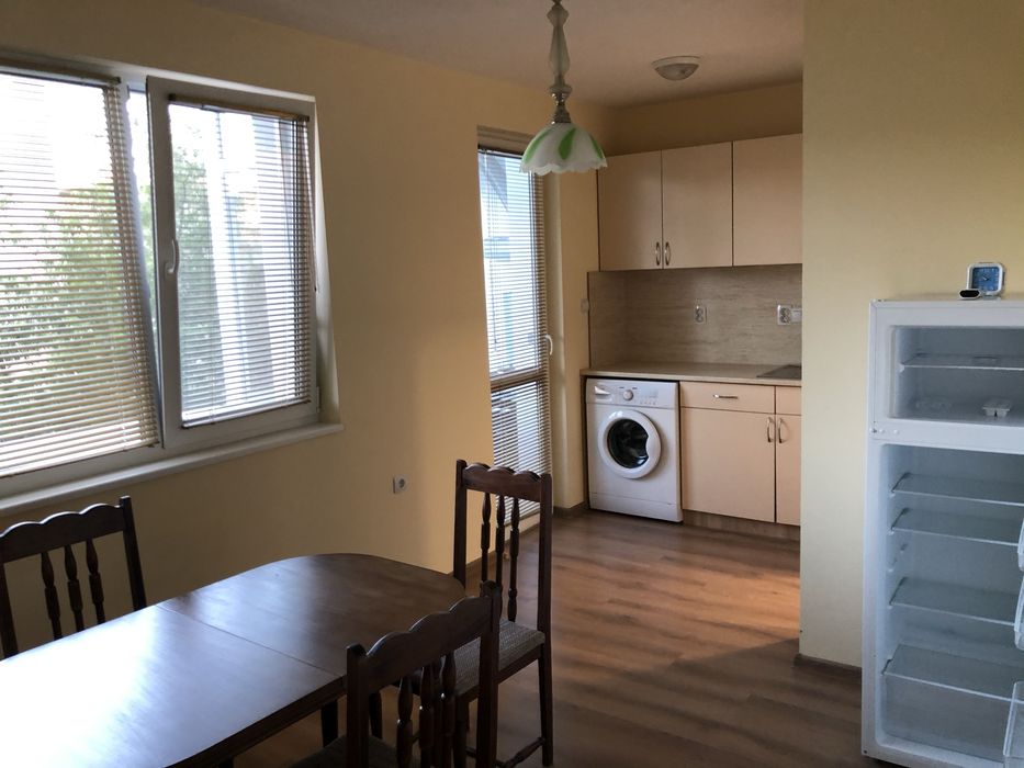 Дава се под наем Двустаен апартамент в Велико Търново, Акация - 60 кв.м за 290.7 € - Снимка #1