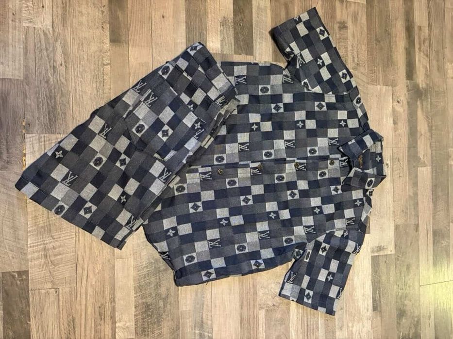 Compleu de blugi barbati model 2026