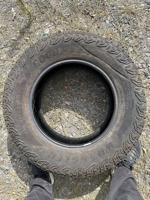 Продам резину good year 265/65/18