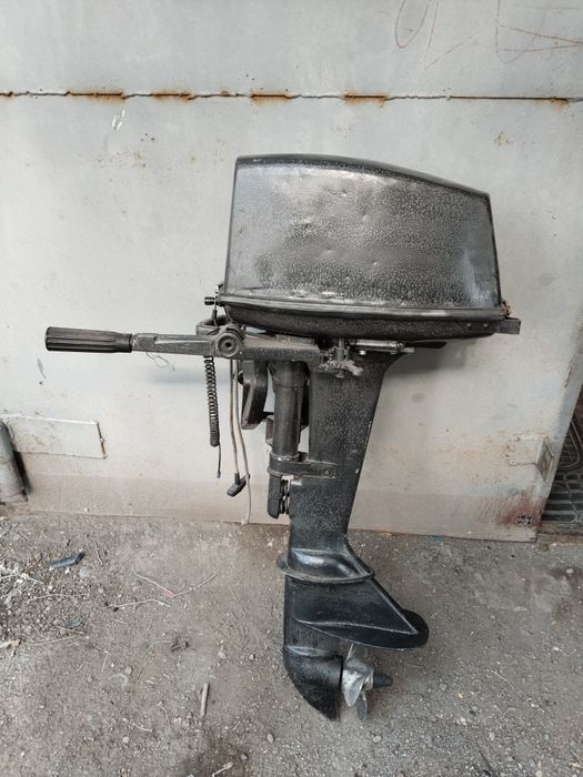 Лодочный мотор "Ветерок-8"