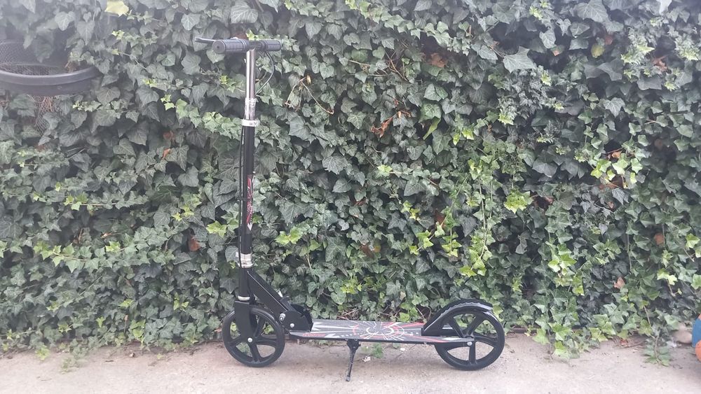 Vand trotineta pentru adolescenți și adulți