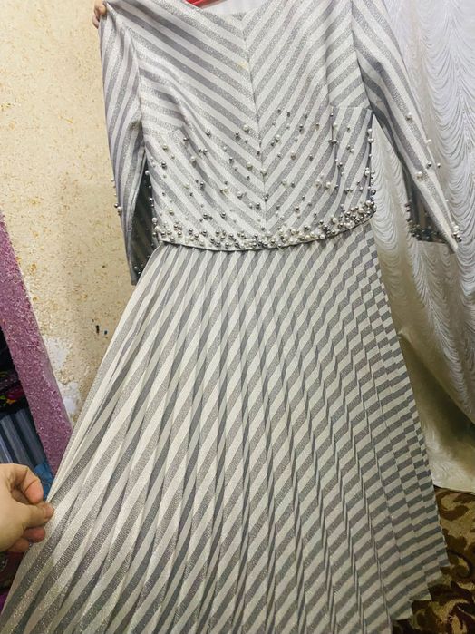 Женские платья  одежда