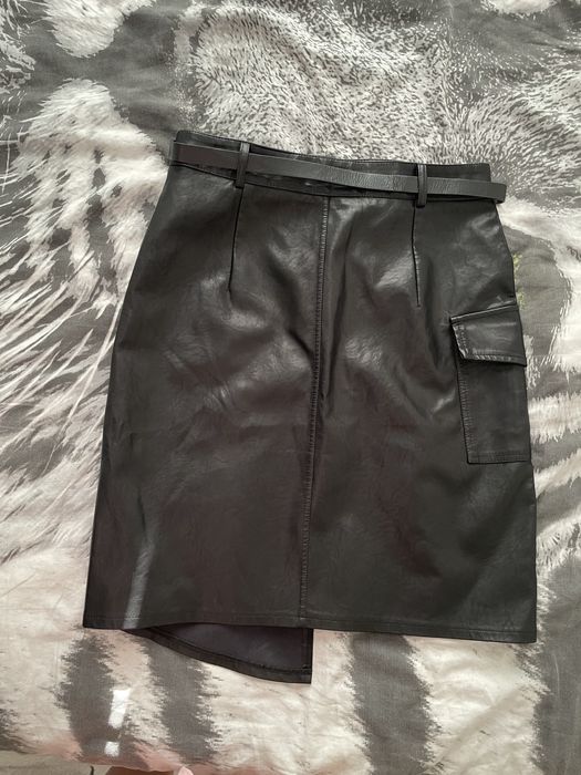 Юбка кожаная новая