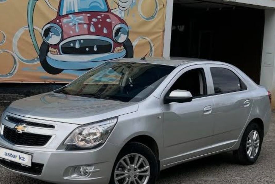 Кобальт мошинаси сотилади