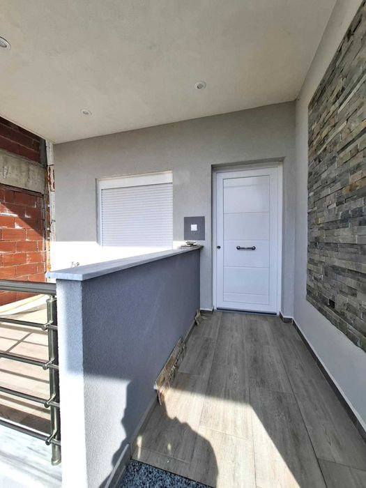 Продава нова къща-мезонет с площ 68м2 двор 200м2 в Неа Врасна, Гърция