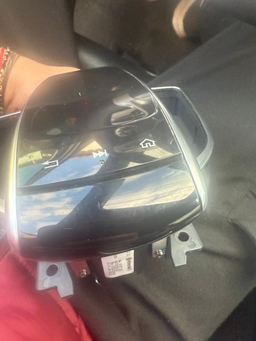 Бутон-Мишка - централна конзола Мерцедес