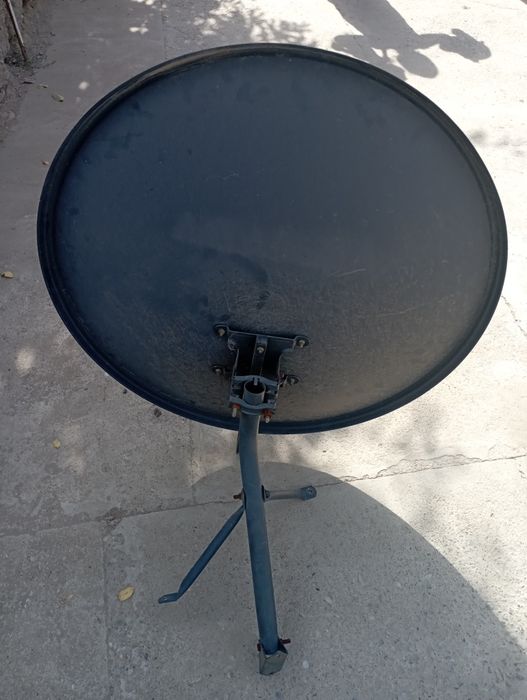 Спутниковая антенна тарелка