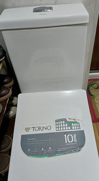 Унитаз Torino.  Срочно продам