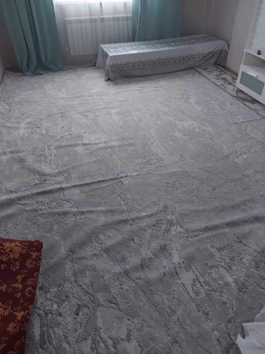 Ковер 4 на 5  в идеальном состоянии.