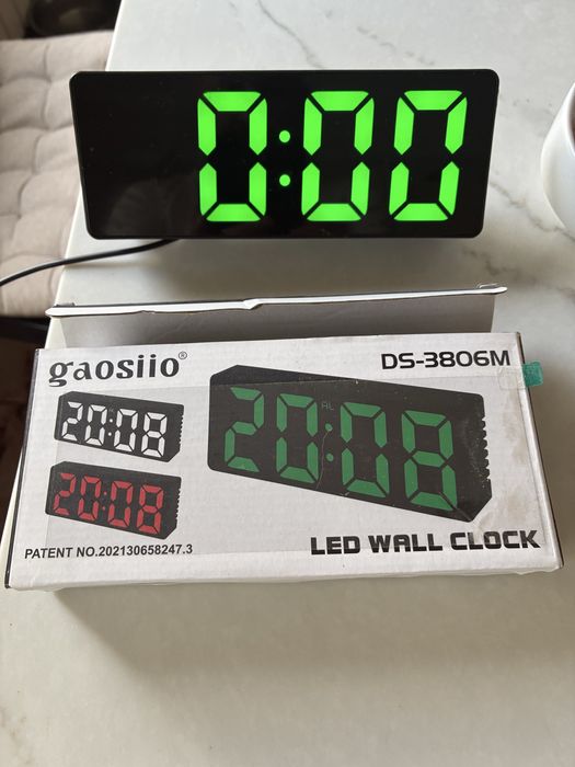 Ceas clock digital cu alarma