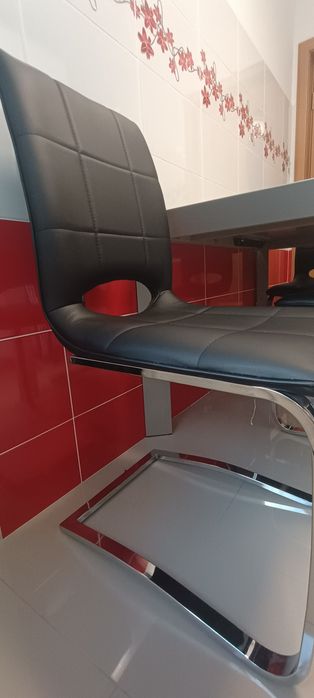 Masă de bucătărie extensibilă+scaune