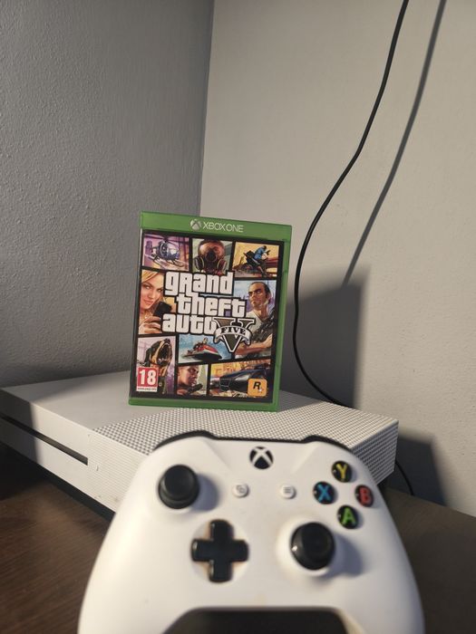 Xbox one S  1TB + 3 jocuri