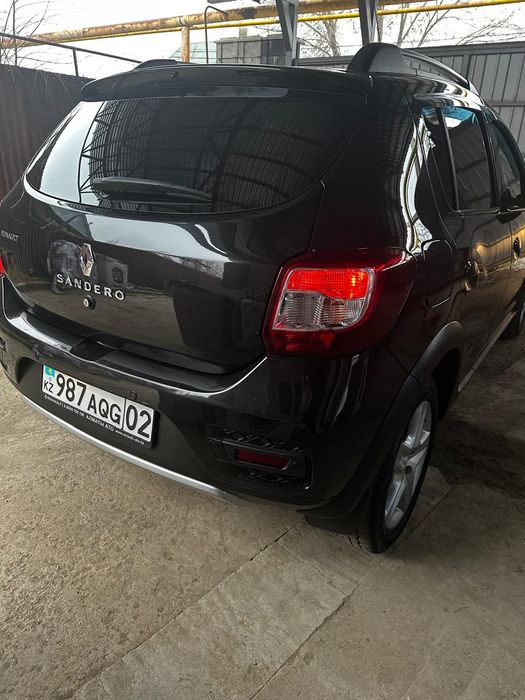 Рено Сандеро степвей