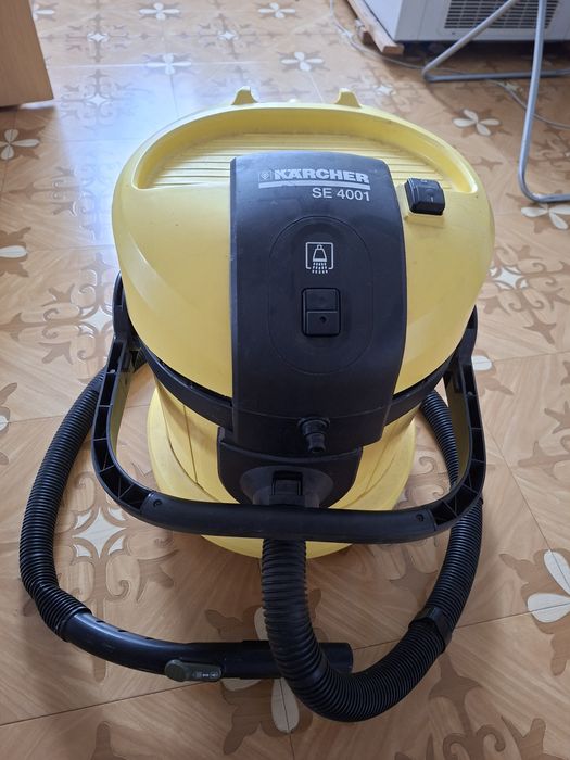 Продам пылесос Karcher SE 4001