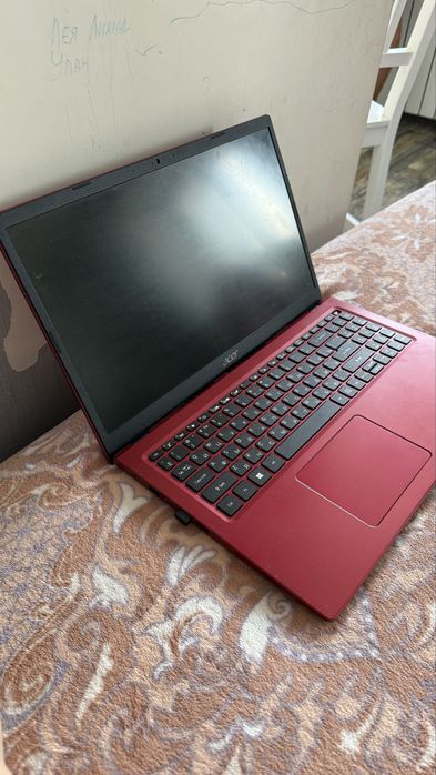 Продам ноутбук Acer в отличном состоянии