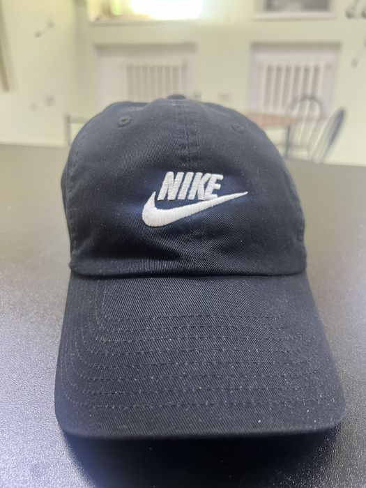 Продам бейсболку Nike