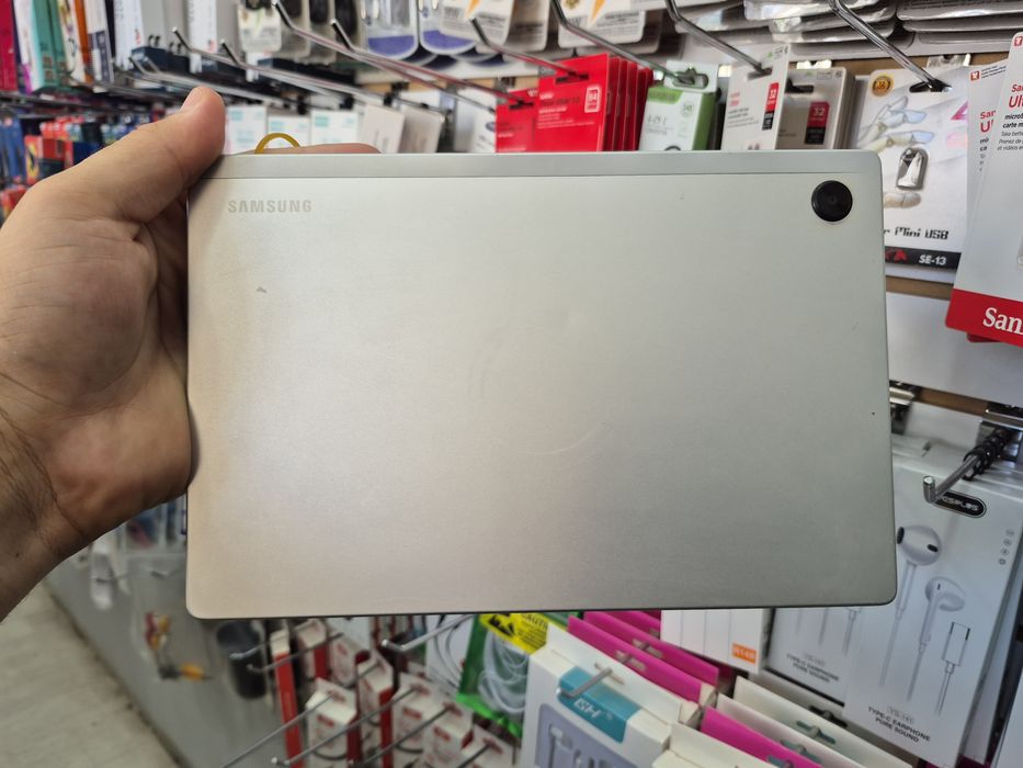 Samsung Tab A8 planshet.