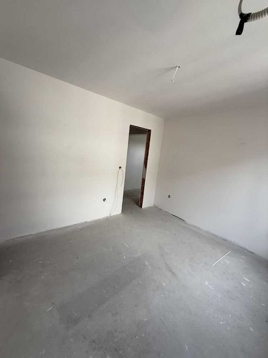 Тристаен апартамент за продажба Кръстова вада