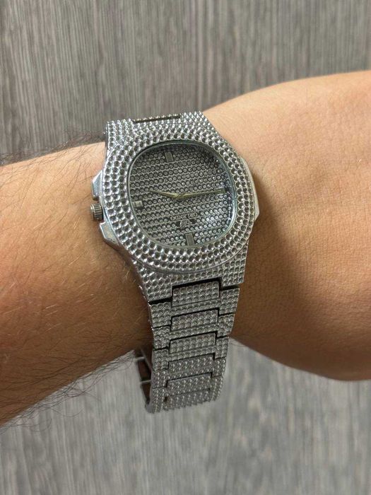 Наручные часы в стиле Patek Philippe