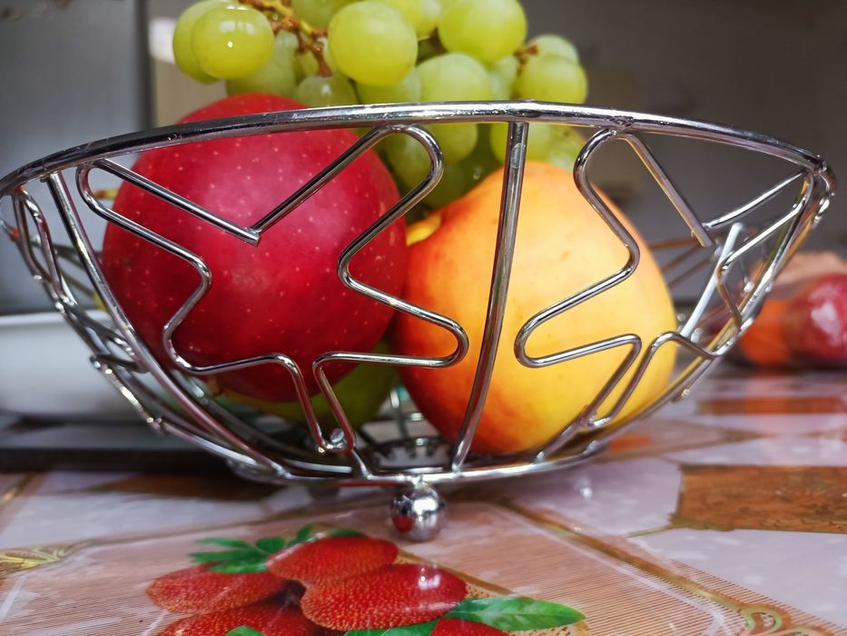 Фруктовница на ножках