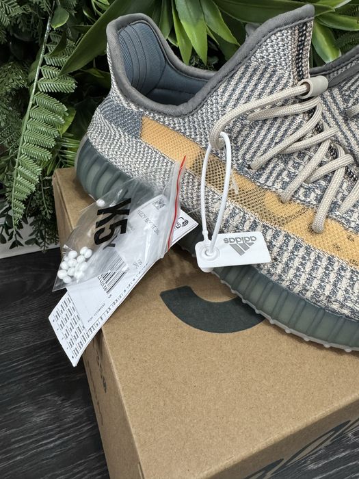 Yeezy Boost 350.