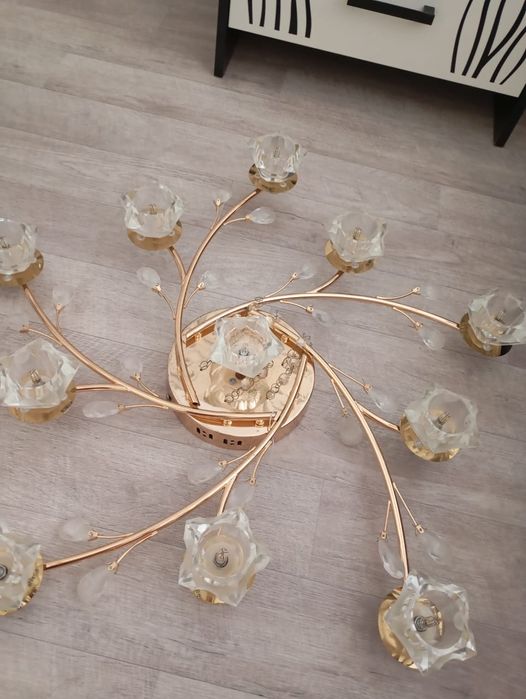 Люстра продам в отличном состоянии