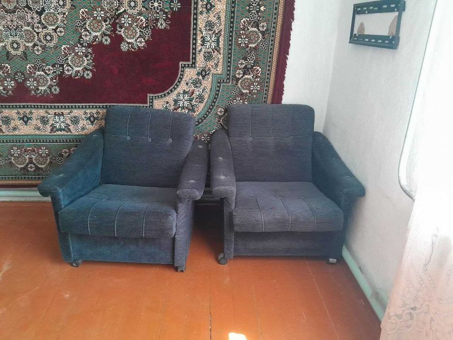 Диван кровать, кресла БУ.