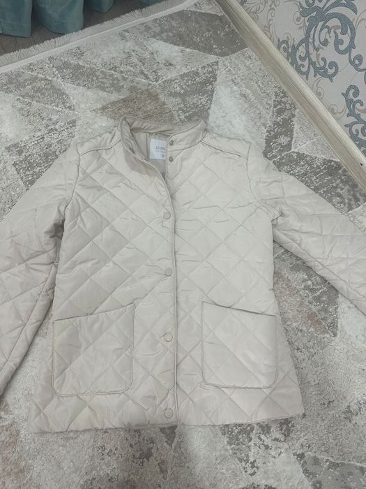 Продаю женскую куртку