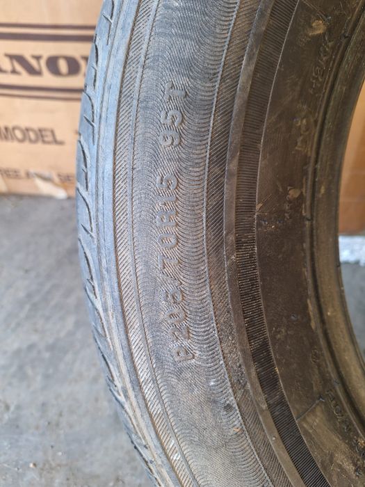 Продам шины для авто.  ТОРГ