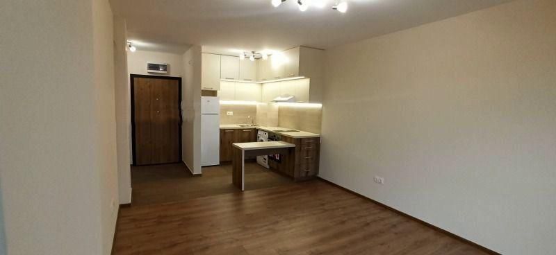 Дава се под наем Двустаен апартамент в София, Връбница 1 - 65 кв.м за 548.25 € - Снимка #1