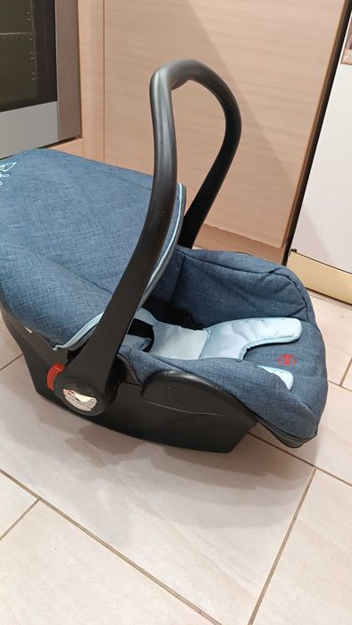 Детски кош столче за кола пренасяне Chipolino