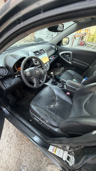 Toyota rav4 d-cat 2.2 177 за гарнитура на главата