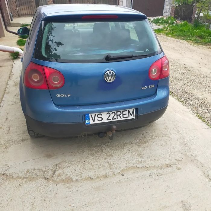 Volkswagen Golf 2005 diesel, 3.989 € — imagine 4