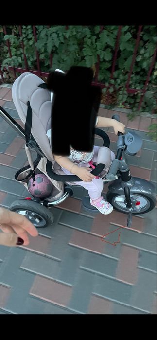 Tricicleta pentru copii
