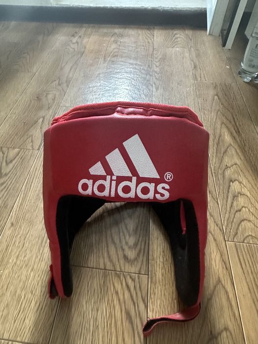 Продаю шлем adidas
