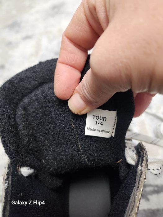 Vind patine  numărul 38