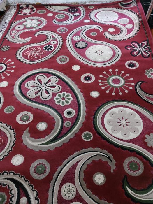 Кілем сатылады срочно Доставка бар