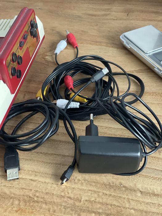 8 битная ретро приставка