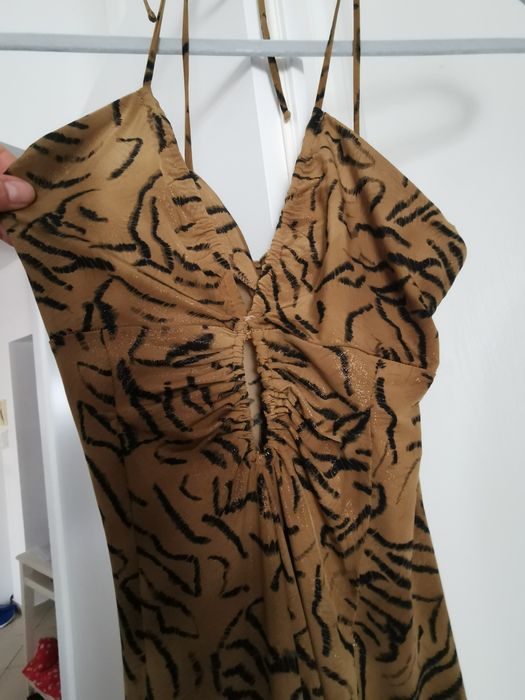 Rochie banchet cu o mică trena