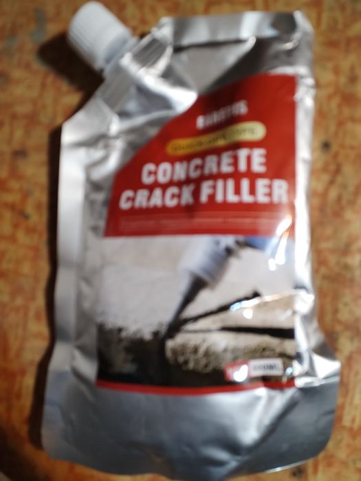 Уневерсален пълнител за пукнатини