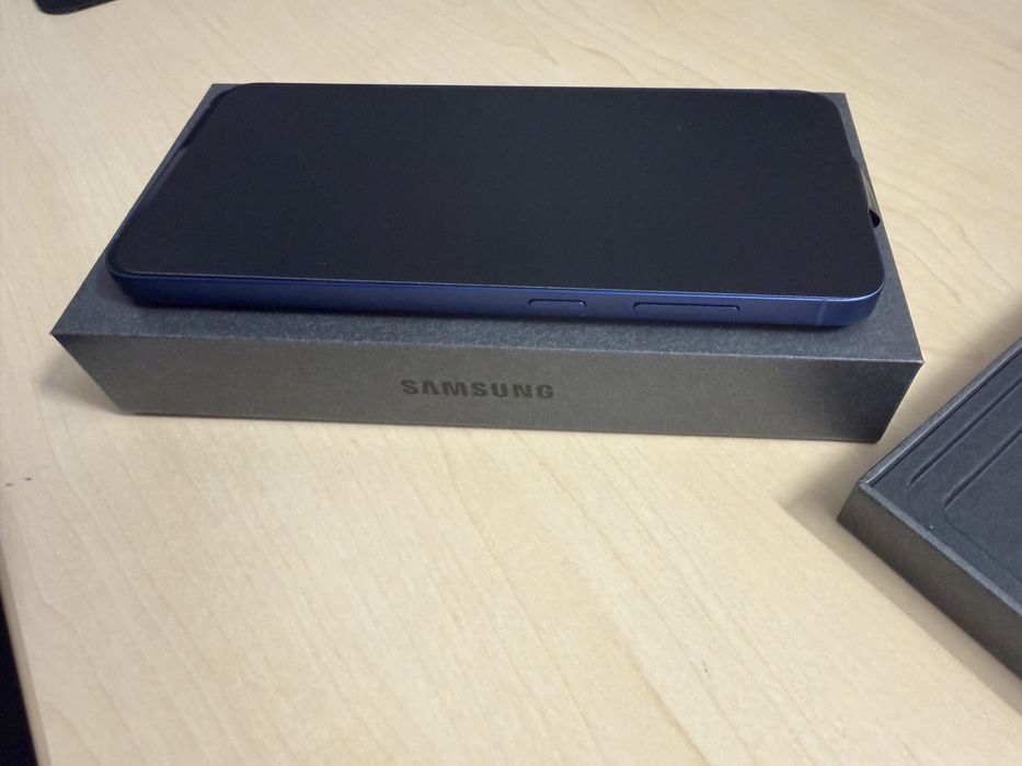 Vand Samsung Galaxy S25+ Navy 256 GB