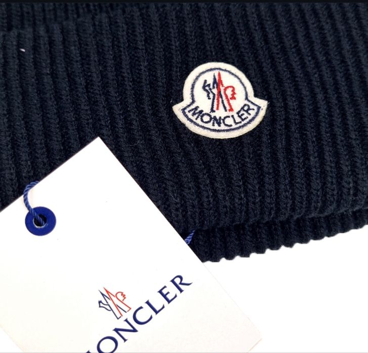 Зимна шапка Monclear