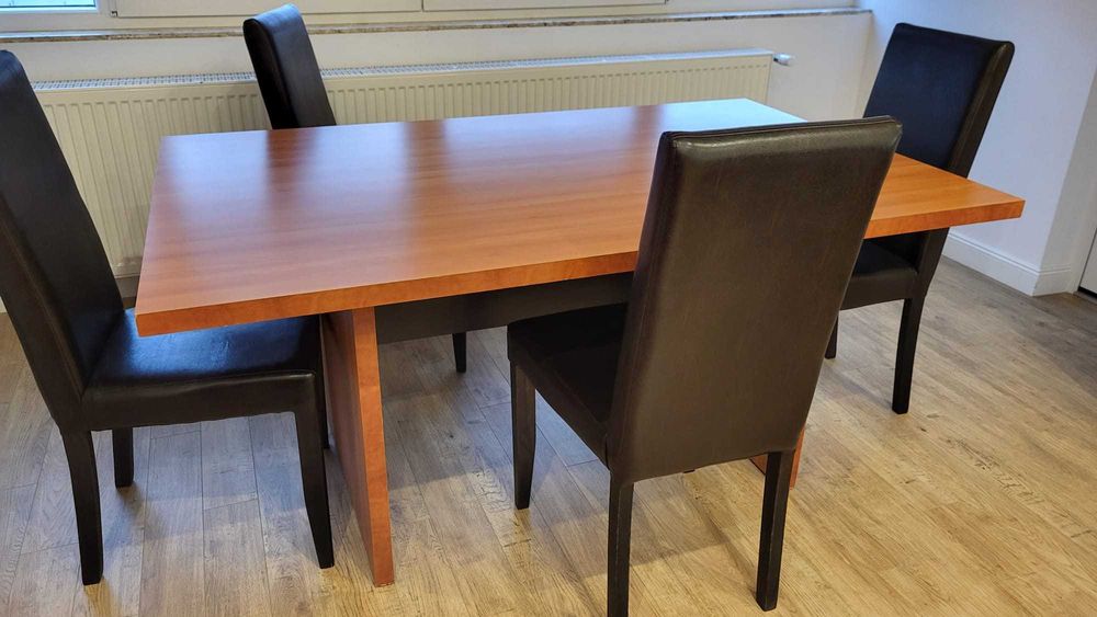 Masă 120x75 și 4 scaune cu spătar -  set bucătarie/living