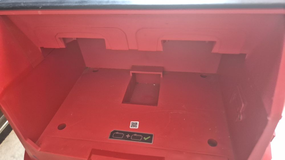 Прахосмукачка Milwaukee M18 ONEF2VC34M